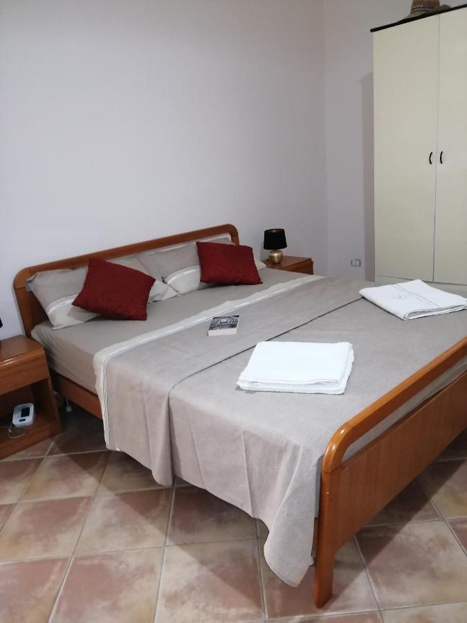 Holiday Home Zolfare Comitini Kültér fotó